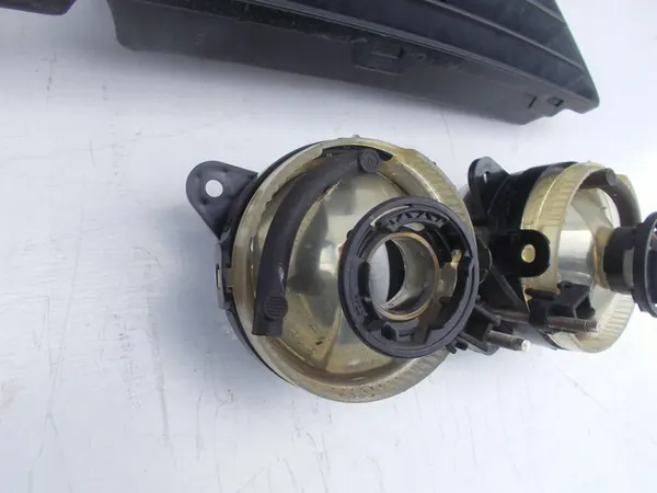 Copertura Griglia Paraurti VW Polo 9N3 Destra image 9