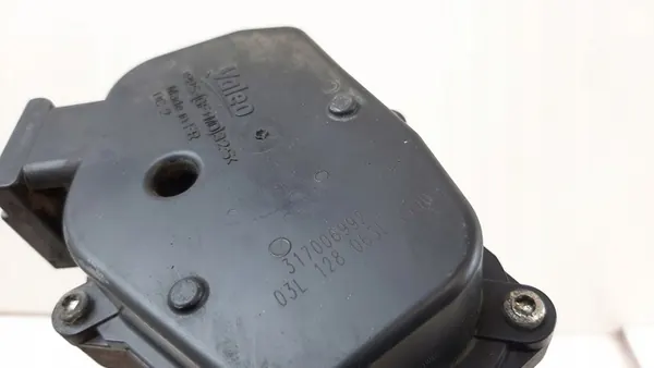 Corpo de borboleta Skoda Fabia Mk2 2011 03L128063L image 4