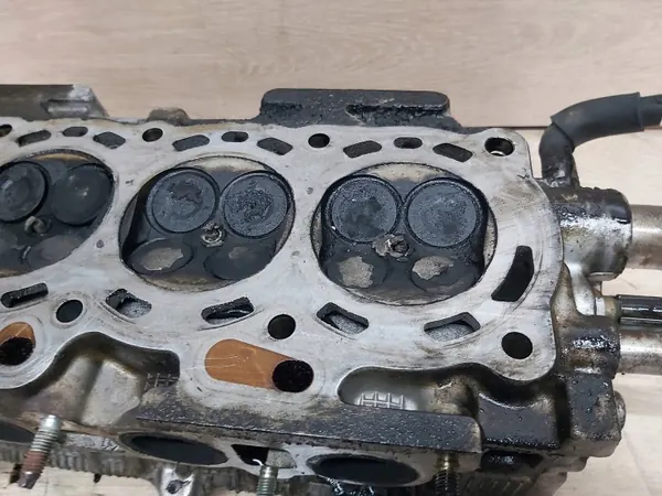 Toyota Sylinterikansi OEM GŁOWICA 1ZZ 1.8 VVT-i:lle image 5