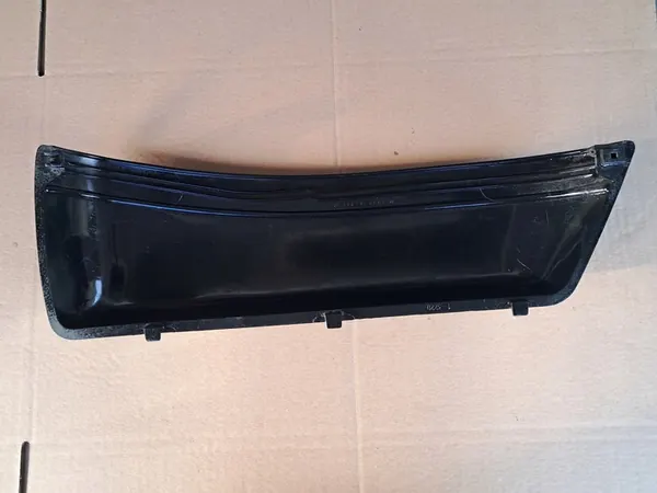 Tascone anteriore sinistro nero Mercedes W123 image 2