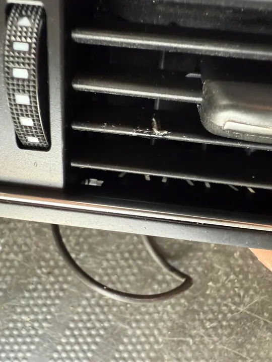 Grade de ventilação central Audi Q5 08- 8R1820951G image 6