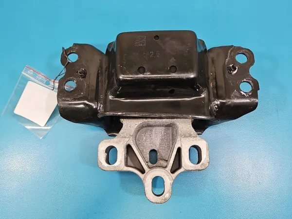 Motorsteun Linkerkant voor VW Tiguan II 1.5 TSI image 10