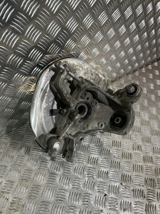 Volvo XC90 2018 Bakre Hjulnav OEM 31658320 image 5