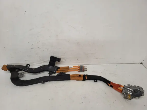 Cabo de carregamento Mercedes OEM A2055401896 - Usado image 2