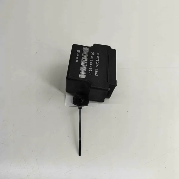 Sytytystulpat Mercedes-Benz E (W210) A0085450032 image 2