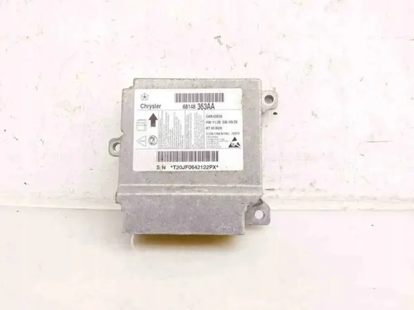 Sensor de airbag Chrysler OEM 68148363AA - Usado image 2