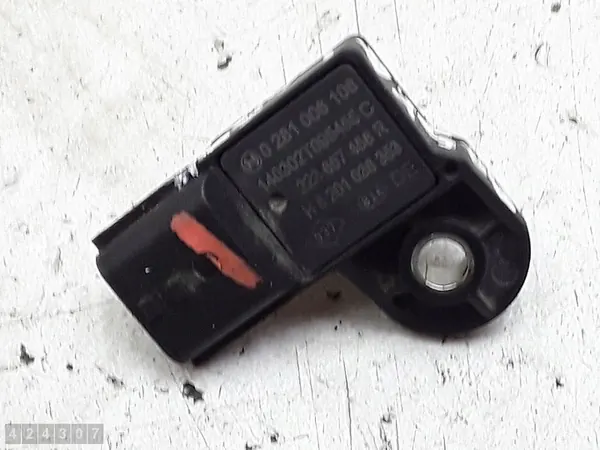 Sensor Nissan Qashqai 2014 1500dci 0281006108 image 2