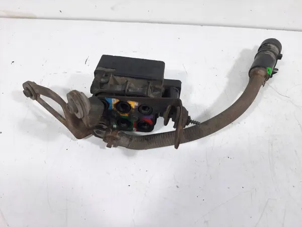 Distribuidor Suspensión Porsche OEM 97035815302 image 9