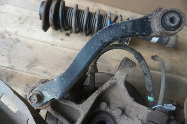 KNUCKLE POSTERIORE DESTRO SUBARU XV GP LIFT 2011-2017 image 8