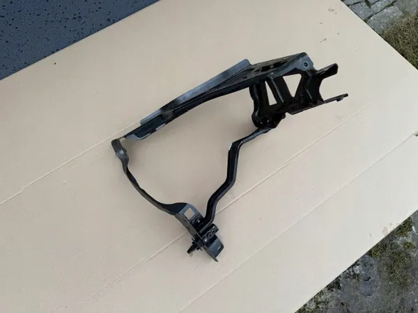 Support phare gauche OEM 2076200 Mercedes Classe E image 3