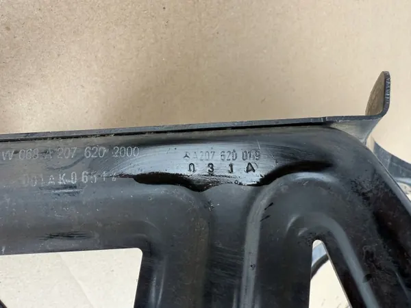 Support phare gauche OEM 2076200 Mercedes Classe E image 6