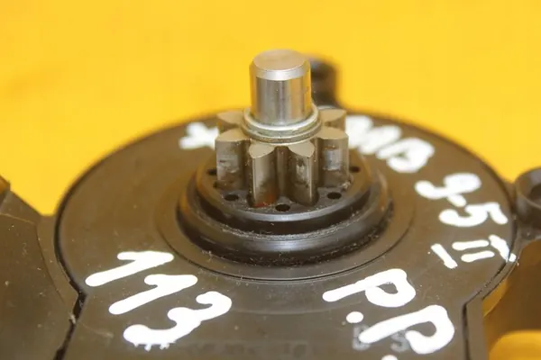 Oikean Etuikkunan Moottori Saab 95 II image 8