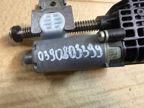Moteur colonne direction 0390203399 Mercedes W213 image 3