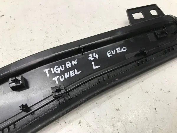 VW TIGUAN III 2025 Middenconsole Sierstrip Links 571863381A image 4