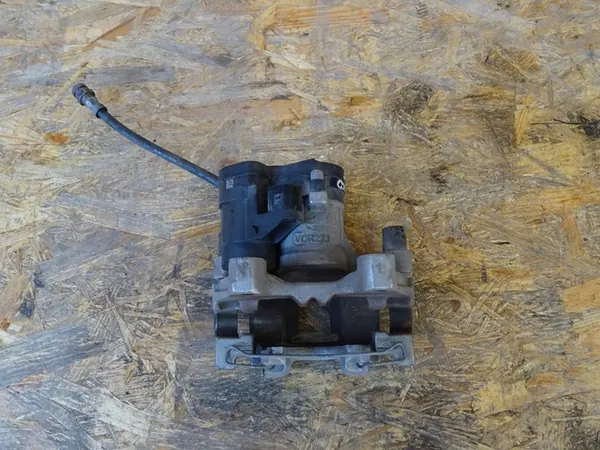 Linke hintere Bremszange SEAT TARRACO TIGUAN 2.0 TDI OEM 3Q0615405R image 4