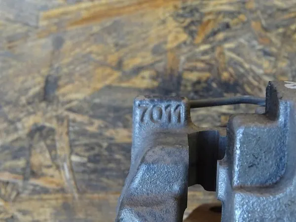 Linke hintere Bremszange SEAT TARRACO TIGUAN 2.0 TDI OEM 3Q0615405R image 7