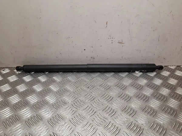 Tesla 1500602-00-A Kofferbakactuator - Gebruikt image 2