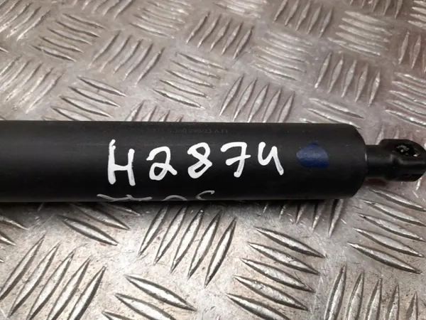 Tesla 1500602-00-A Kofferbakactuator - Gebruikt image 4