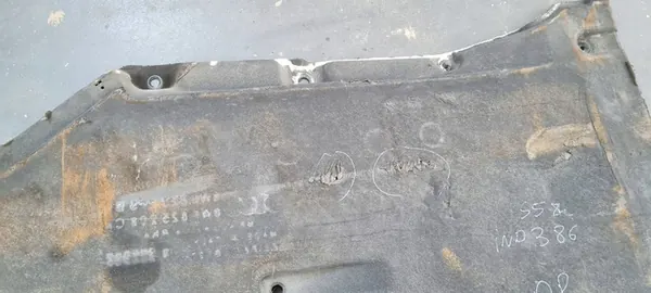 Audi A5 8W6 Höger Underredsskydd 8W6825208B image 5