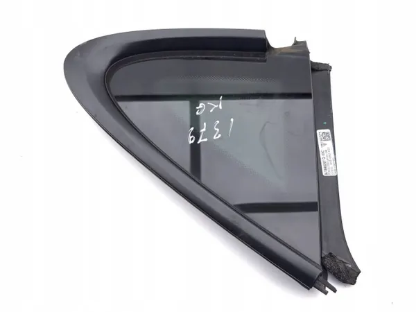 Porsche Taycan Karossglas Bak Vänster OEM 9J1845297 image 4