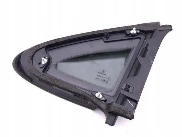 Porsche Taycan Karossglas Bak Vänster OEM 9J1845297 image 6