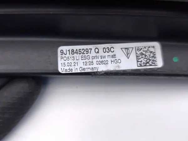Porsche Taycan Karossglas Bak Vänster OEM 9J1845297 image 8