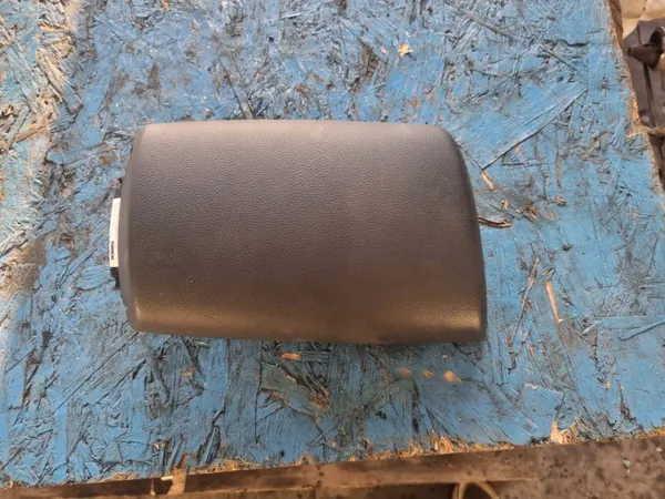 Reposabrazos CEED 2 Cuero Negro OEM - Kia Ceed II 2012-2017 image 2