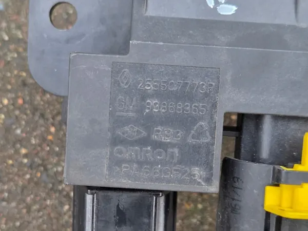 OEM 255507773R Tuulettimen Vastus Renaultille image 3