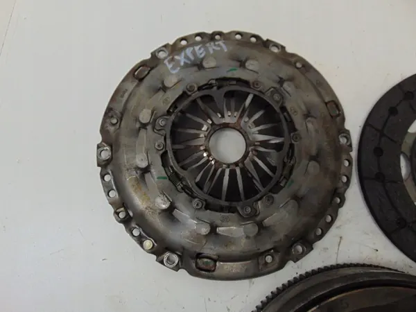 Kaksoismassaväylä Peugeot Expert 2.0 HDI image 3