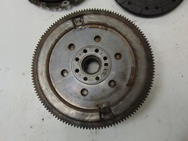 Kaksoismassaväylä Peugeot Expert 2.0 HDI image 9