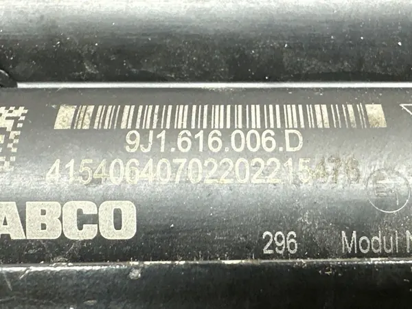 Porsche Taycan Suspension Compressor 9J1616006D image 8