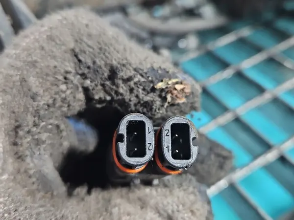 Fram Höger Stötdämpare Mercedes CLS II C218 10- image 5