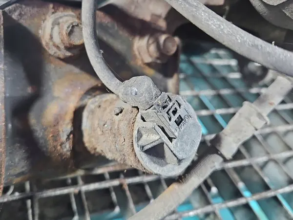 Fram Höger Stötdämpare Mercedes CLS II C218 10- image 7