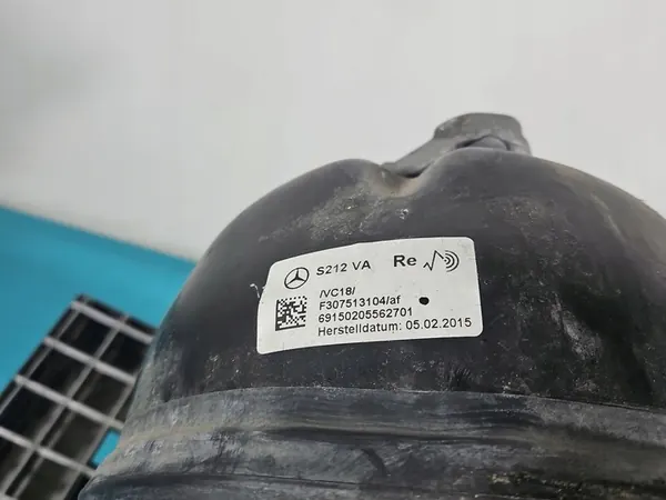 Fram Höger Stötdämpare Mercedes CLS II C218 10- image 9