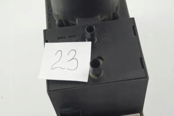 Pompe de verrouillage central OEM 8L0862257K pour Audi A3 8L image 6