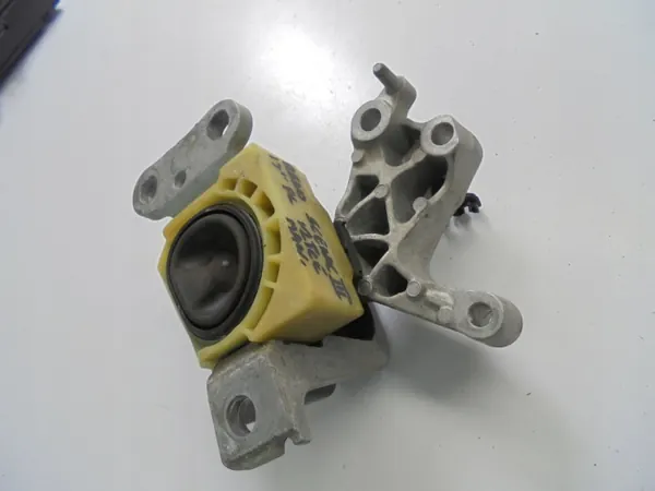 Renault OE 11 21 063 87R Motorfäste - Begagnad image 3