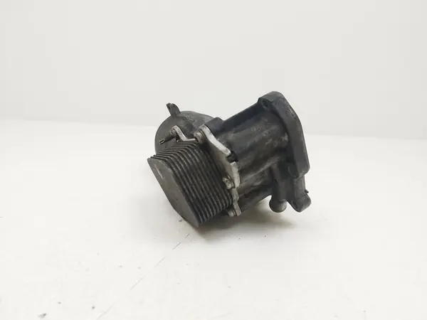 Base de filtre à huile Ford Fiesta 2007 3165114 image 4