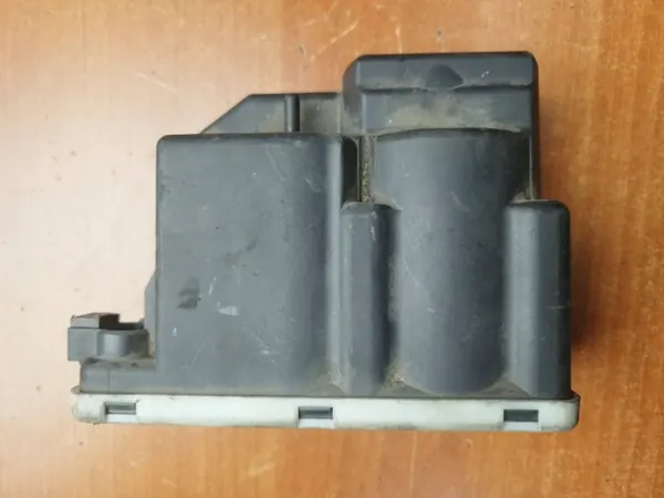 Bomba de cierre central OEM XER3821 para Mercedes W124 image 2