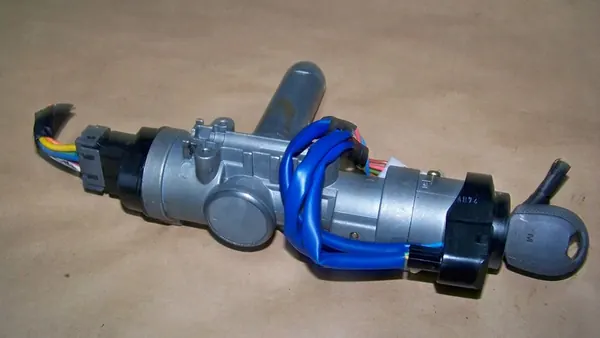 Kia Sorento I 1 Interruptor de Ignição image 2