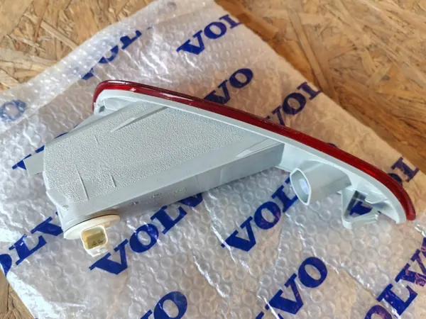Lanterna de neblina traseira esquerda Volvo XC60 image 5