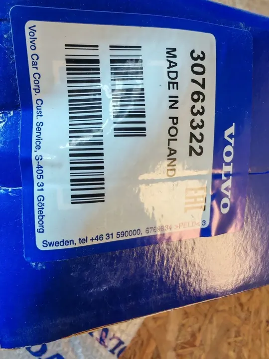 Lanterna de neblina traseira esquerda Volvo XC60 image 6