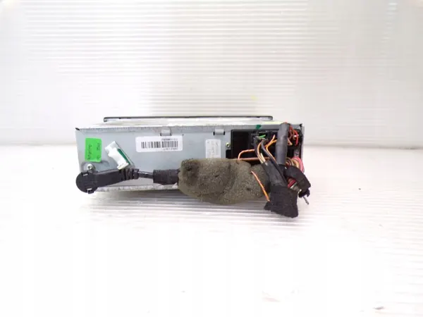 Rádio Cassete Audi TT 8N OEM 4B0035152C image 3