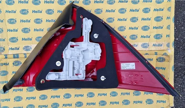 Ford MONDEO 2005-07 vänster baklampa original image 2