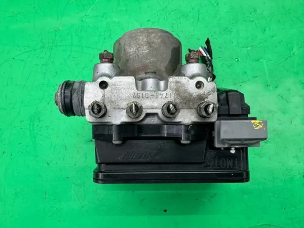 Pompe ABS Contrôleur OEM Honda City V 2008-2013 image 3