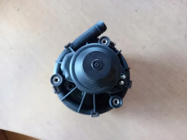 Mercedes-ilmapumppu OEM A0001404285 - Käytetty image 3