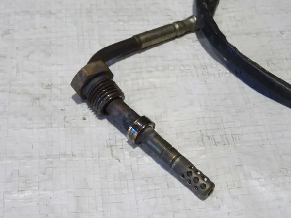 Abgastemperatursensor VW Caddy III 1.6 TDI image 2