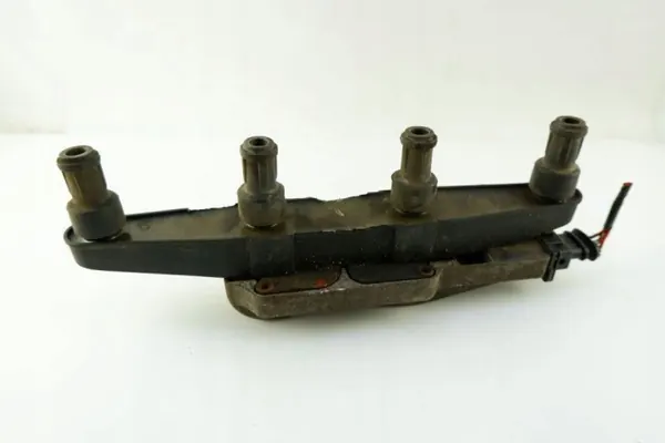 Bobina de encendido OEM 047905104 para Skoda - Usada image 2