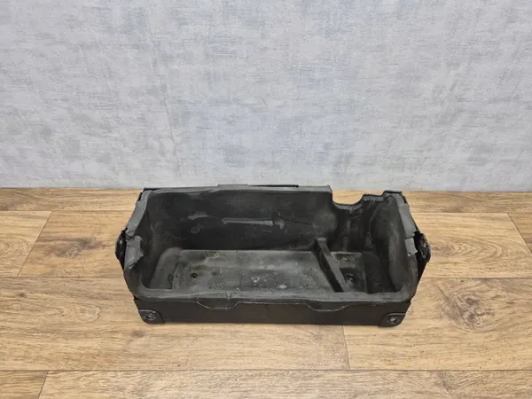 BMW 7 F01 F02 Couvercle de Compresseur Arrière 7185000 image 1