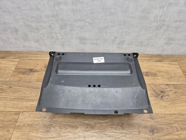 BMW 7 F01 F02 Couvercle de Compresseur Arrière 7185000 image 7