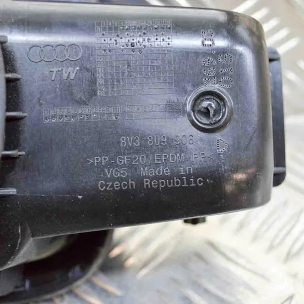 Kraftstofftankklappe OEM 5N0201553 für Audi A3 8V1/8VK image 10